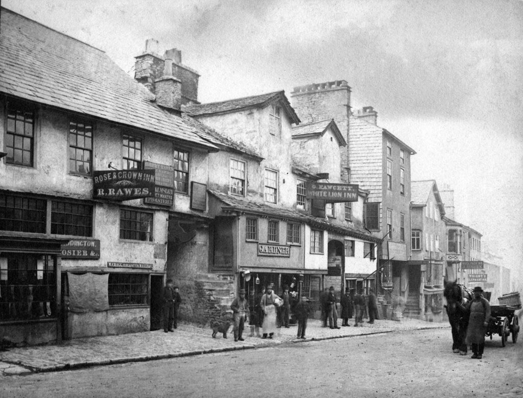 Stricklandgate circa mid.1800’s. Wright’s elephant inn is just in view above the horse and cart.